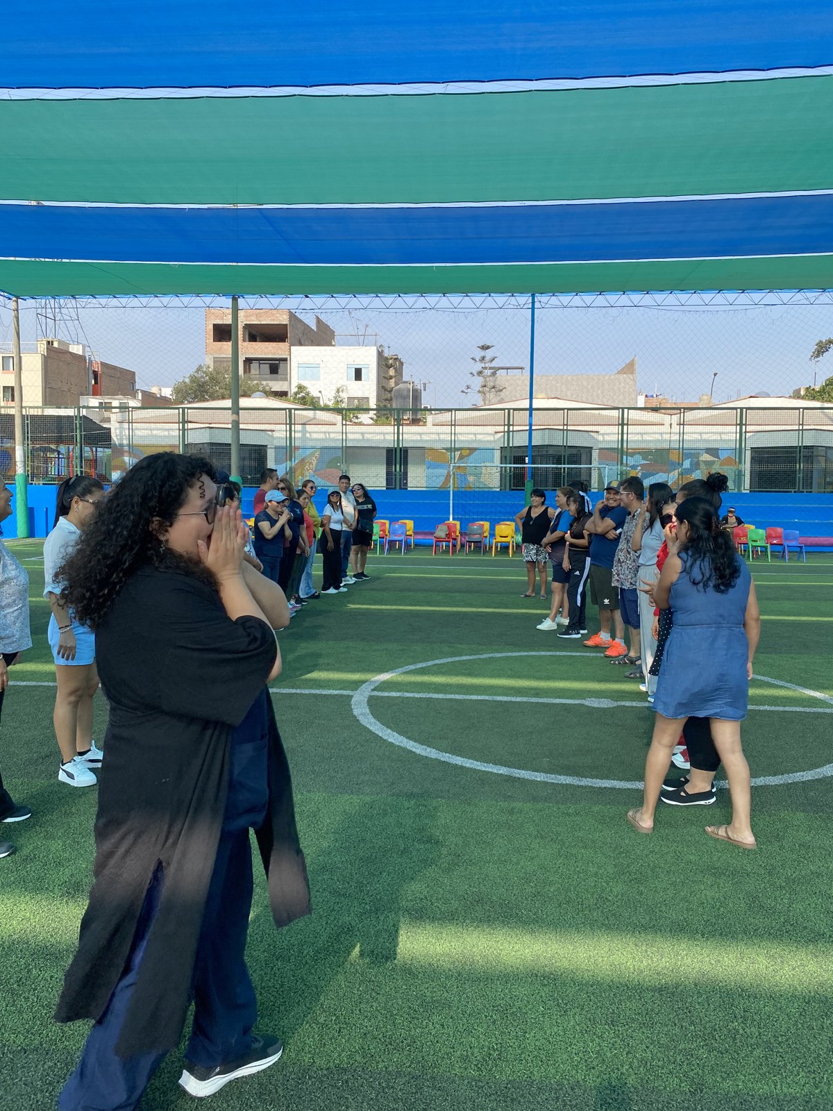 Grupo de padres durante una capacitación CEPSY en Vanguard Schools